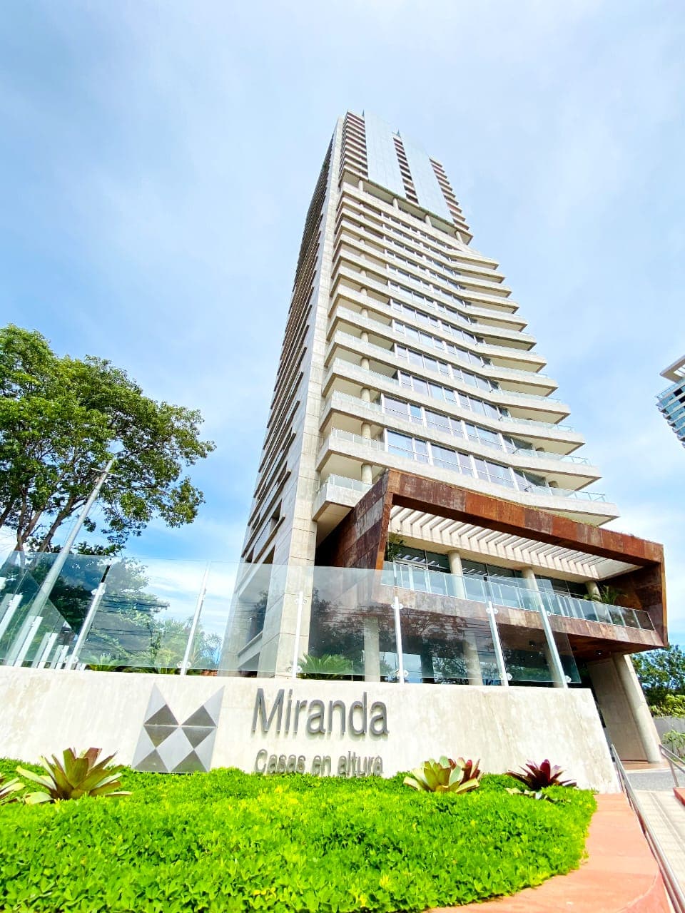 Edificio Miranda, Barrio Ycua Sati Paseo Galería, foto 1