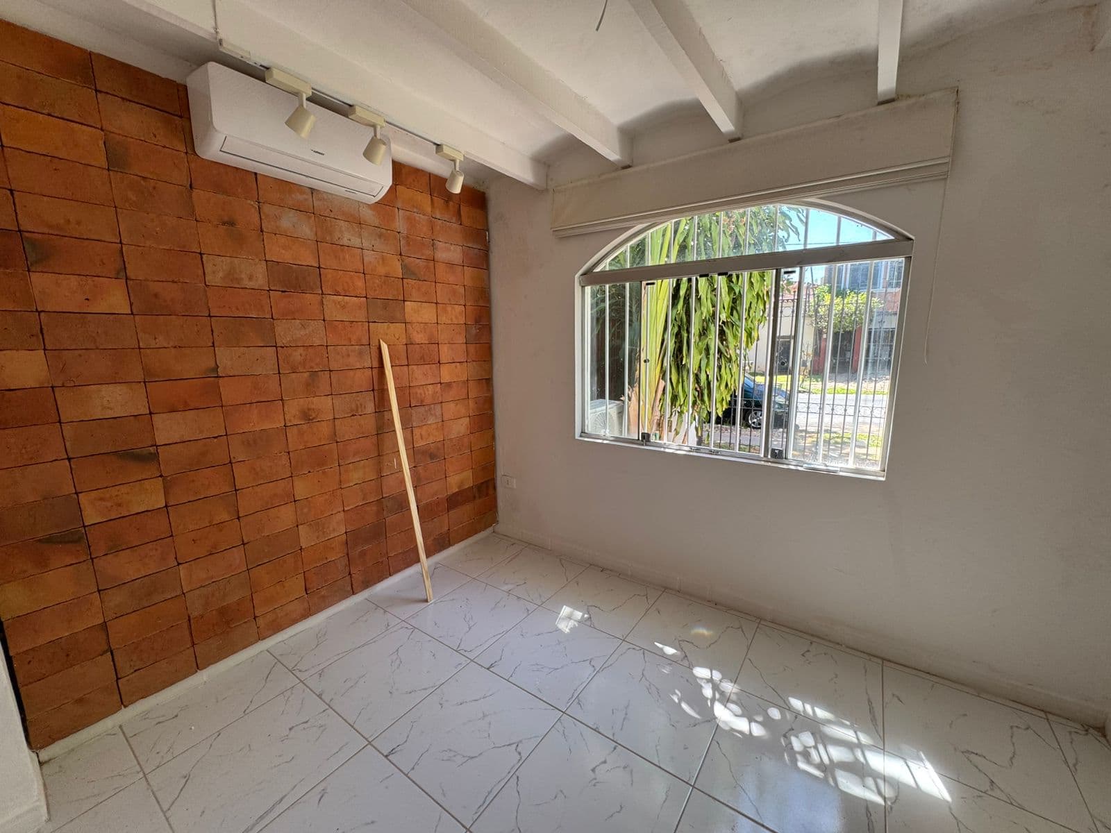 Casa En Alquiler En Los Laureles, foto 3