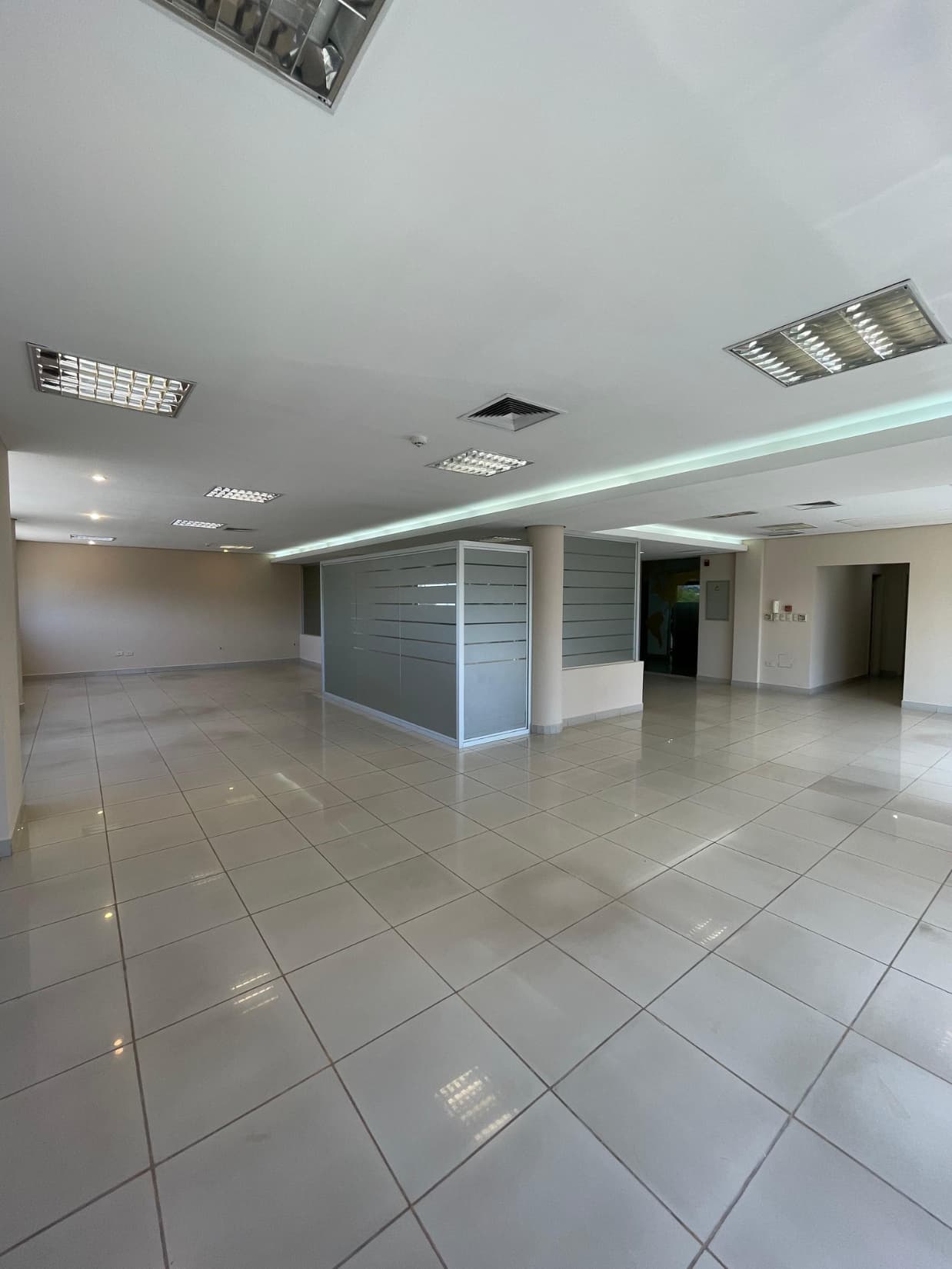 Avda. Mcal. Lopez, en alquiler, oficina corporativa de 180 m2, foto 1