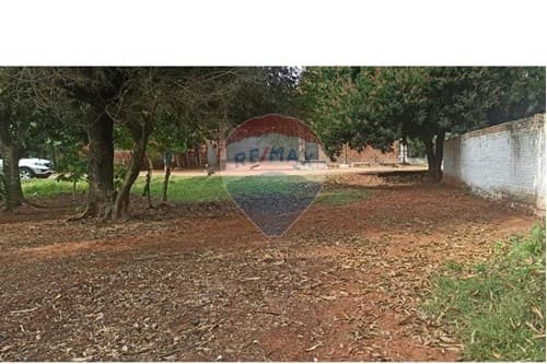 Amplio terreno en venta