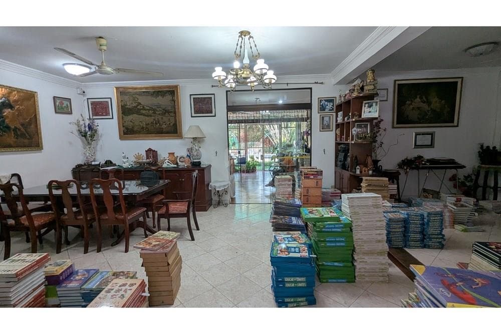 amplia propiedad en Villa Aurelia, foto 5
