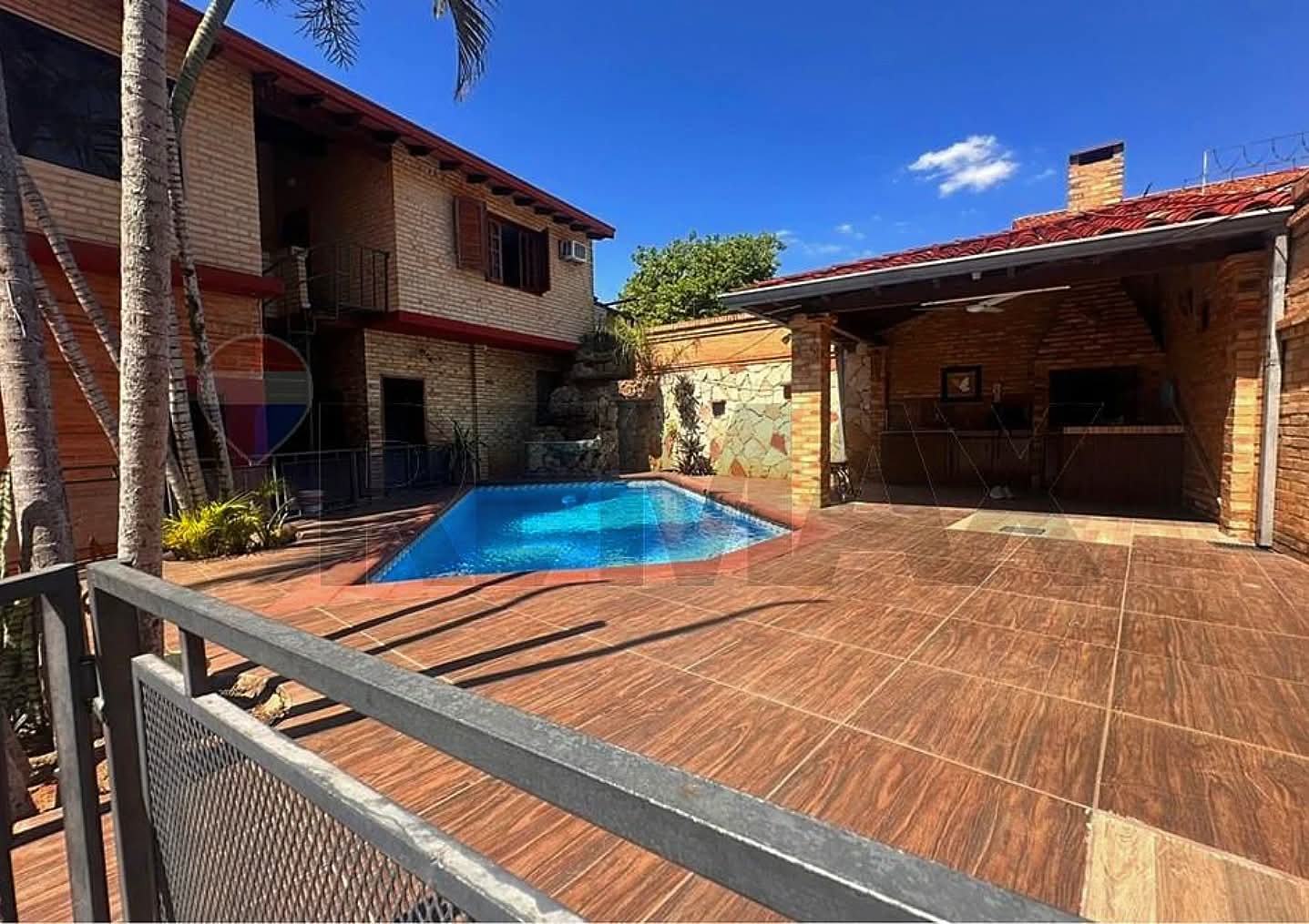 Casa en venta – Lambaré, valle apuá II