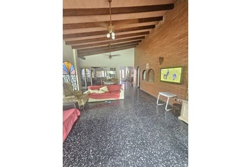 Casa-Alquiler-cnel franco esq 25 de mayo, Mburicaó, Asunción, foto 4