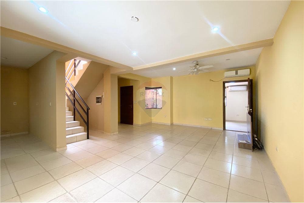 Duplex - fdo de la mora (zona norte), foto 2