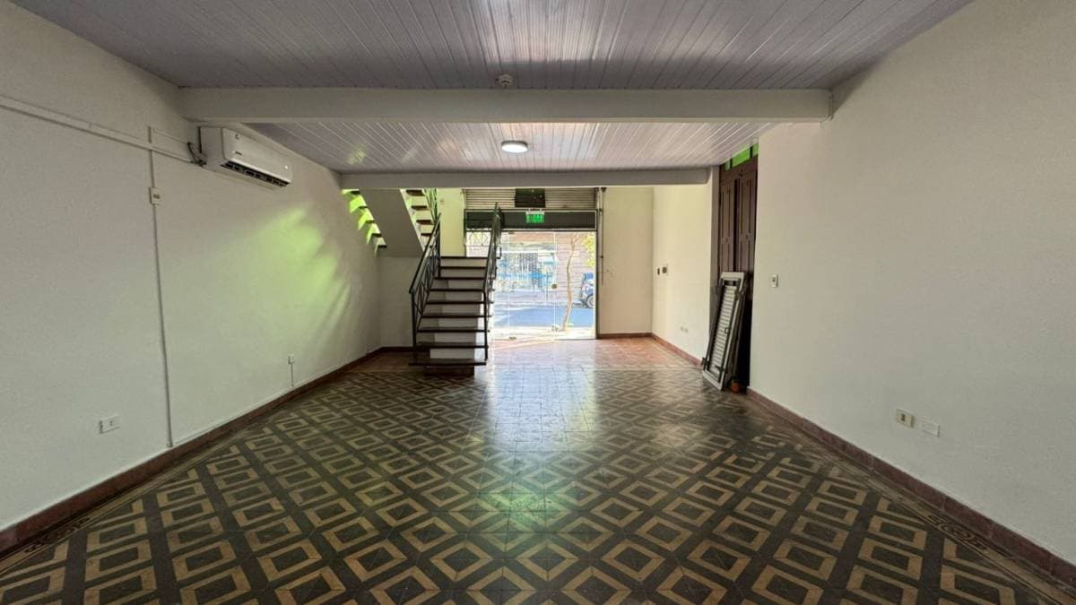 Joya arquitectónica de 1920 en alquiler | Local Comercial . ID 45430 — foto 5