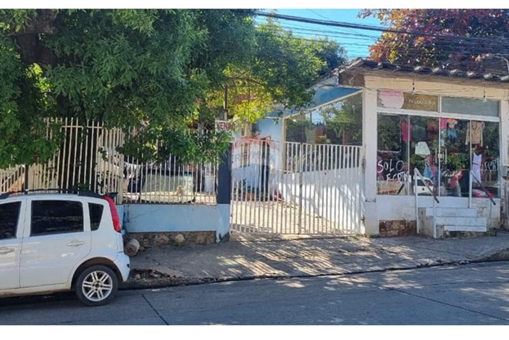 Esquina En San Vicente 444m2