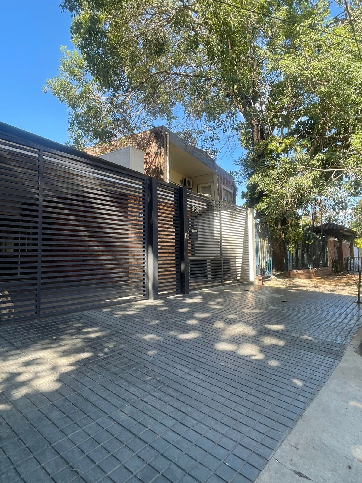 Alquiler de casa en barrio ycua sati