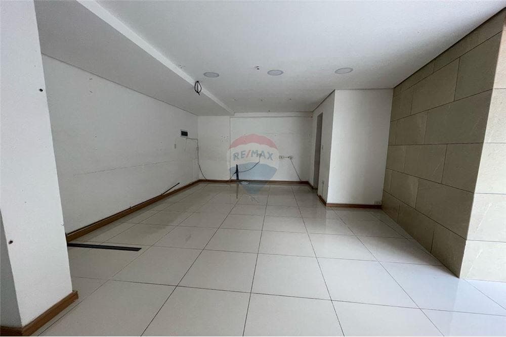 En venta- salon comercial o oficina- trading park, foto 2