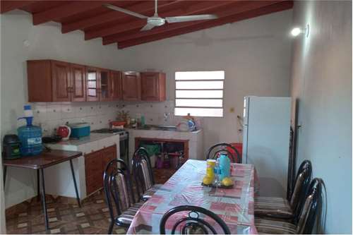 Casa-Venta-Augusto Roa Bastos y Albertano Chavez, Loma Clavel, Capiata, Central, foto 2