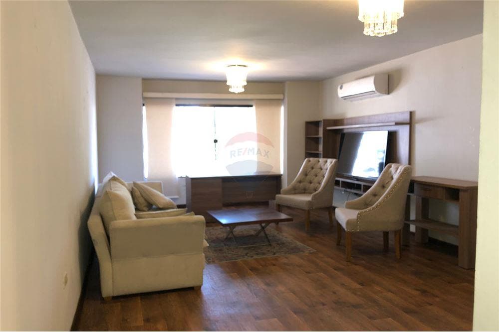 Amplio Dto. en 1er nivel para oficina o residencia — foto 4