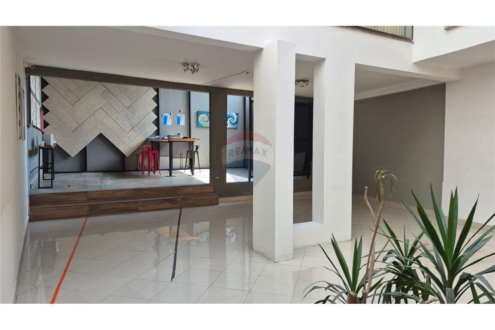 Local Comercial - Alquiler - Fernando de la Mora, Paraguay, foto 2