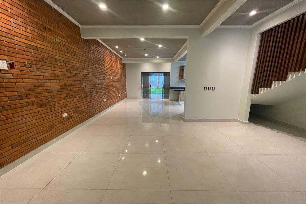 En venta elegante duplex en Villa Elisa a estrenar, foto 2