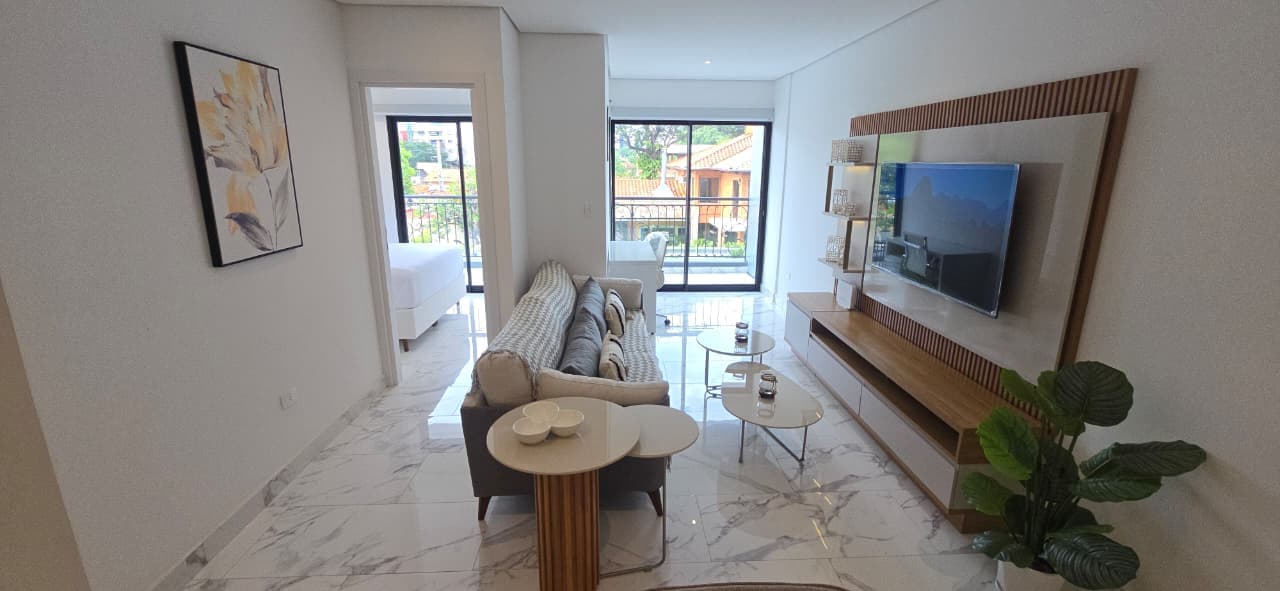Alquilo departamento finamente amoblado zona eje corporativo