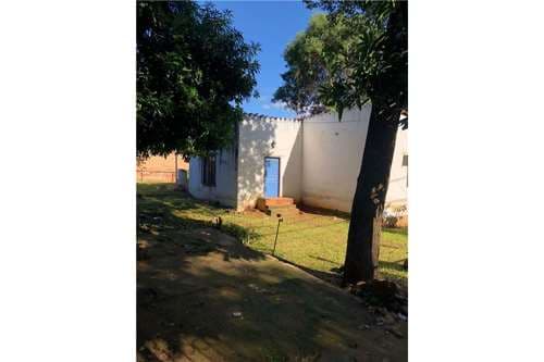 OPORTUNIDAD | Casa con amplio terreno en Luque - Segundo Barrio, foto 2