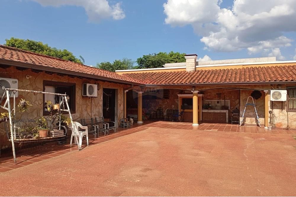 Hermosa casa en Luque, foto 5