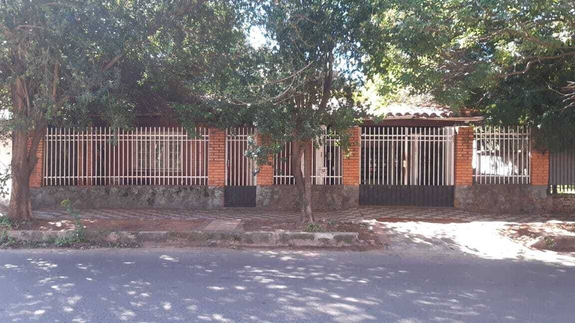 En venta propiedad con excelente ubicación en Barrio Herrera, foto 2