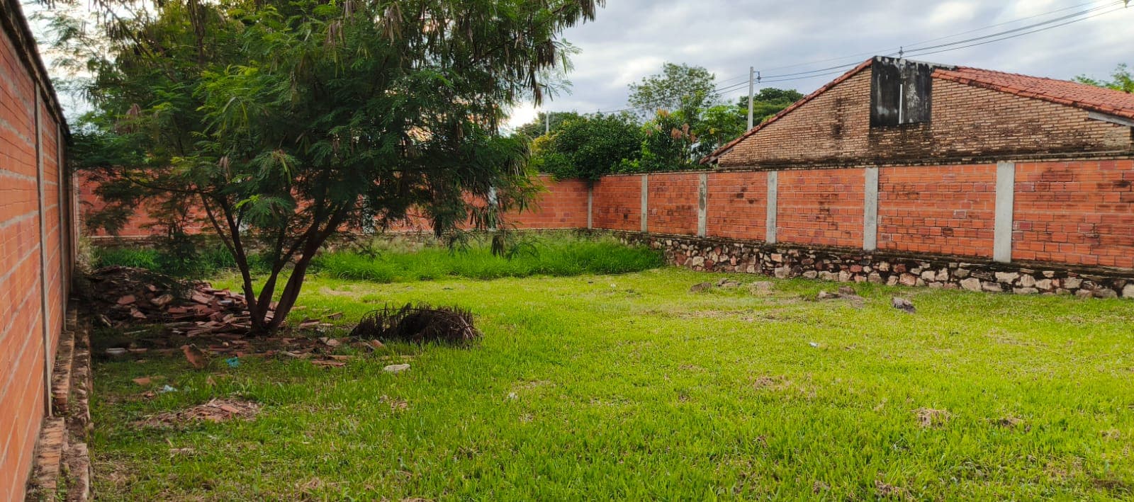 *Vendo HERMOSO terreno amurallado en Luque Yka'a.* — foto 2