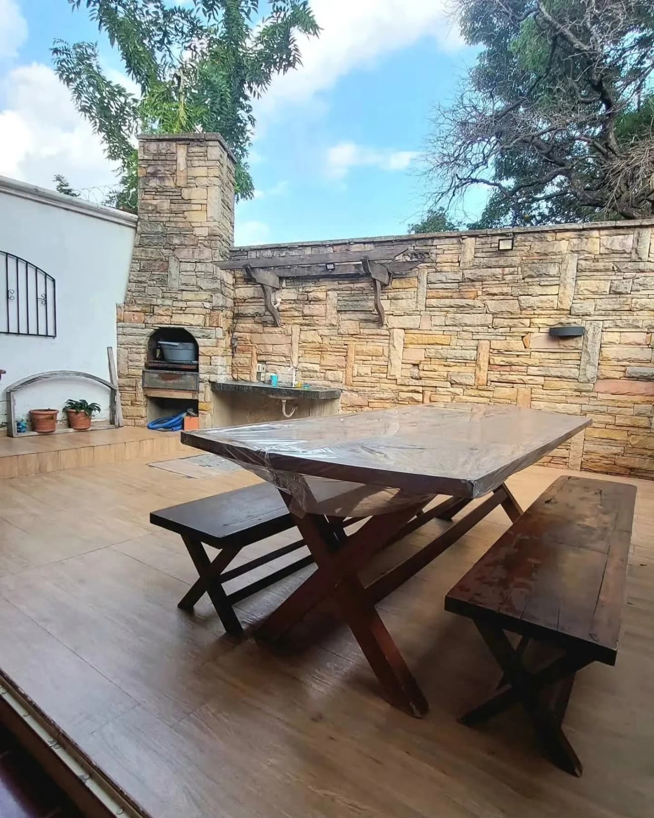 Casa de estilo colonial de 3 dormitorios y piscina en Las Mercedes — foto 5