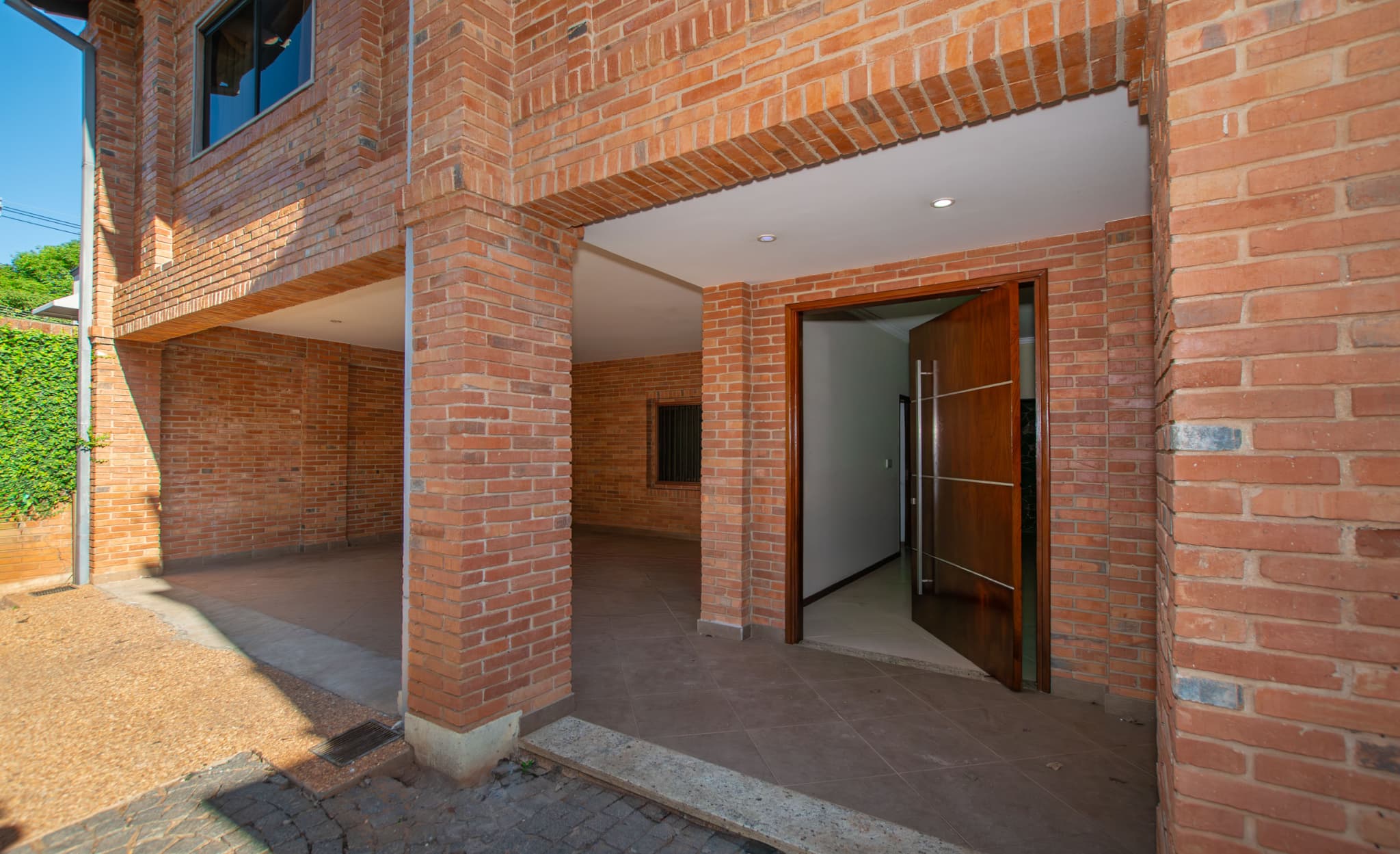 Casa Amplia A Una Cuadra De Stma. Trinidad, Cerca De Shoppings — foto 4