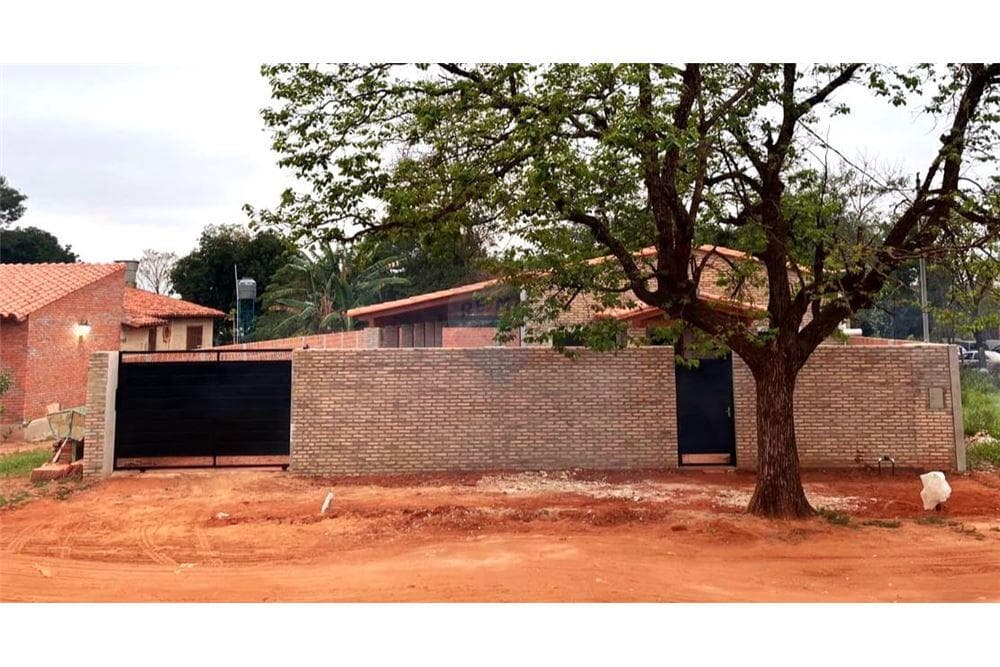 Casa con piscina en Luque, foto 3