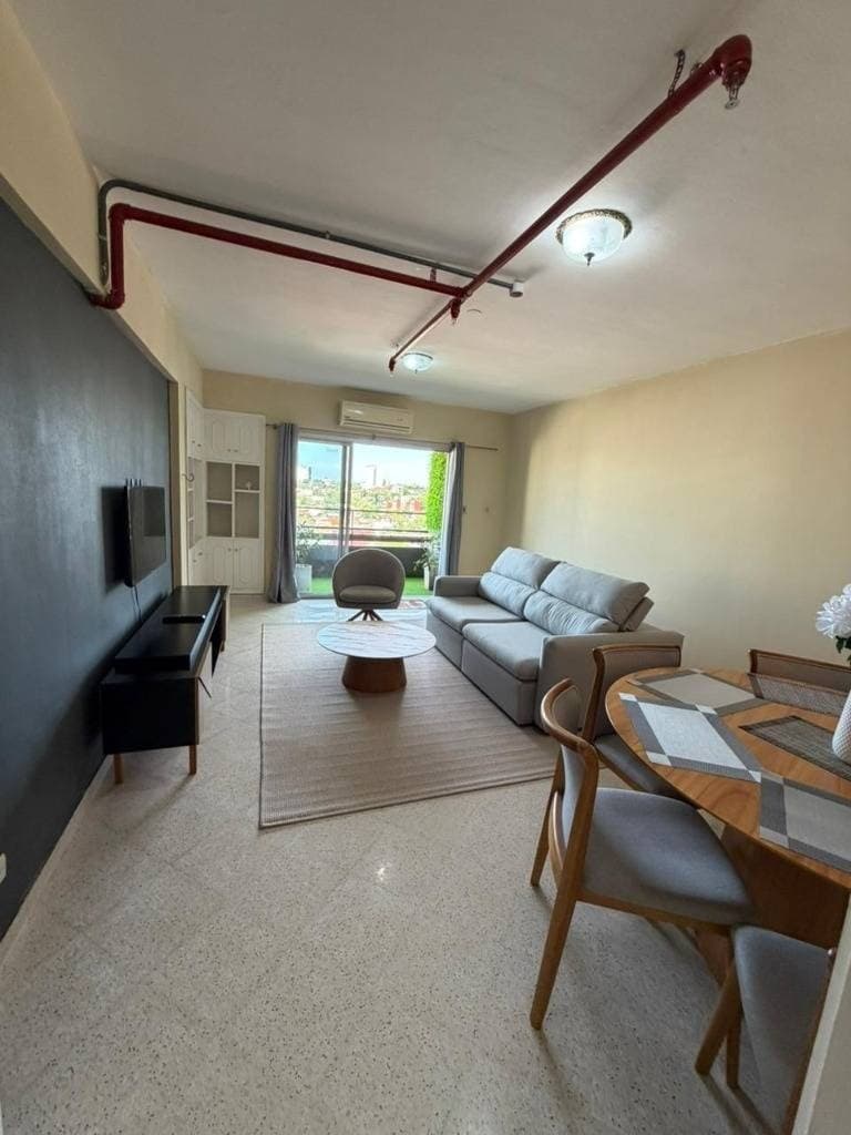 Amplio departamento en edificio italia-barrio la encarnacion — foto 1