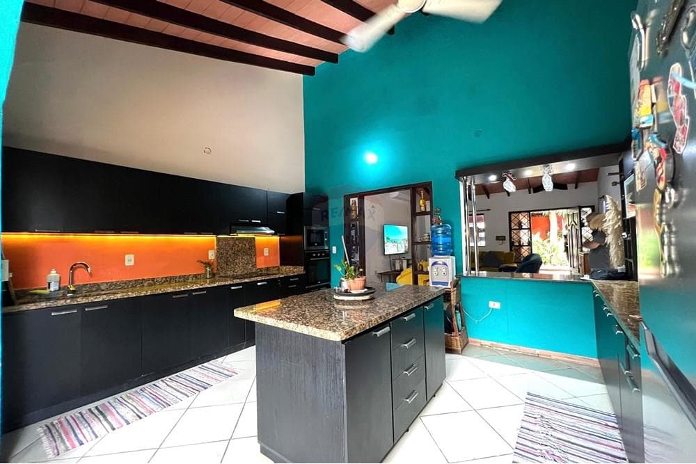 Casa - Venta - Paraguay Central Luque, bellísimo hogar para tu futuro!, foto 5