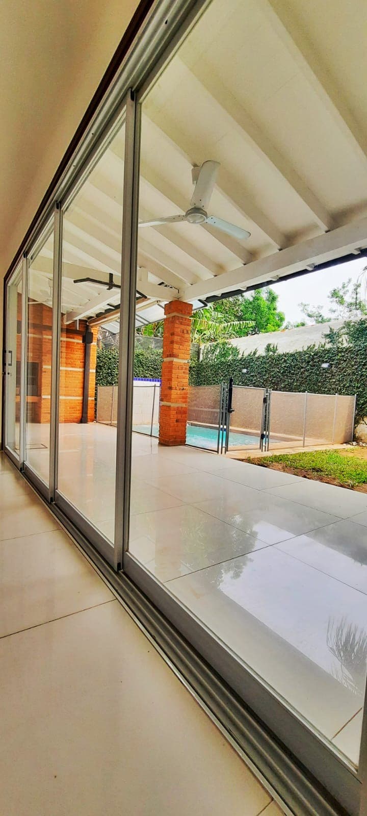 Alquilo dúplex – barrio mburucuyá | Asunción