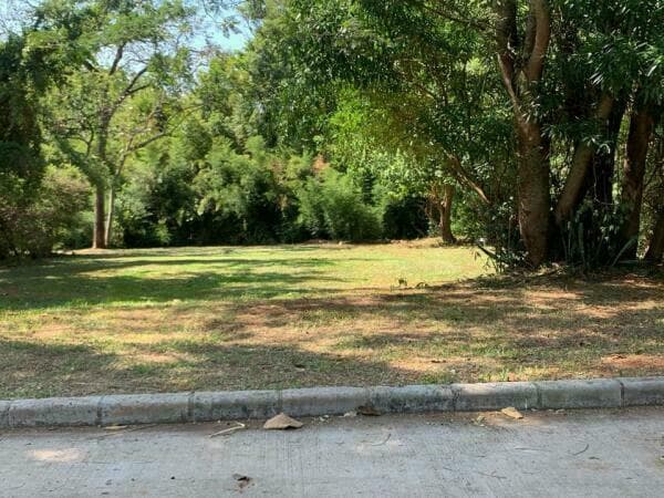 Vendo terreno en el parana country club
