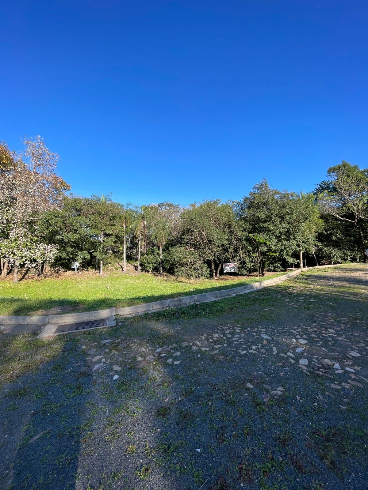 Vendo amplio terreno en barrio cerrado en San Bernardino! Sunset Hill!