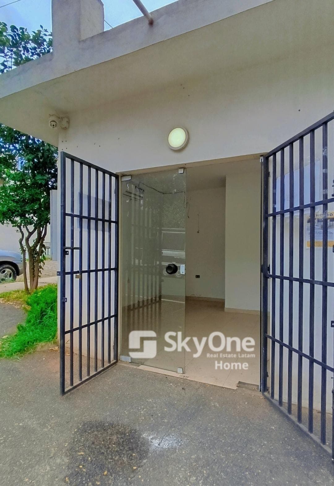 Hermoso salón comercial en Lambaré zona pueblo Lambaré, foto 2