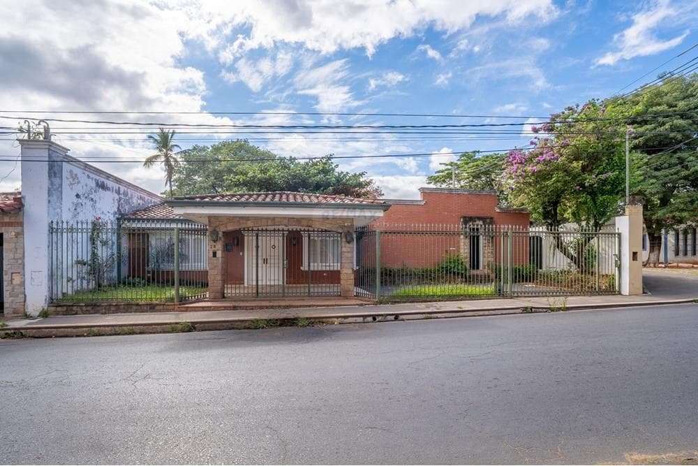 Vendo casa en esquina