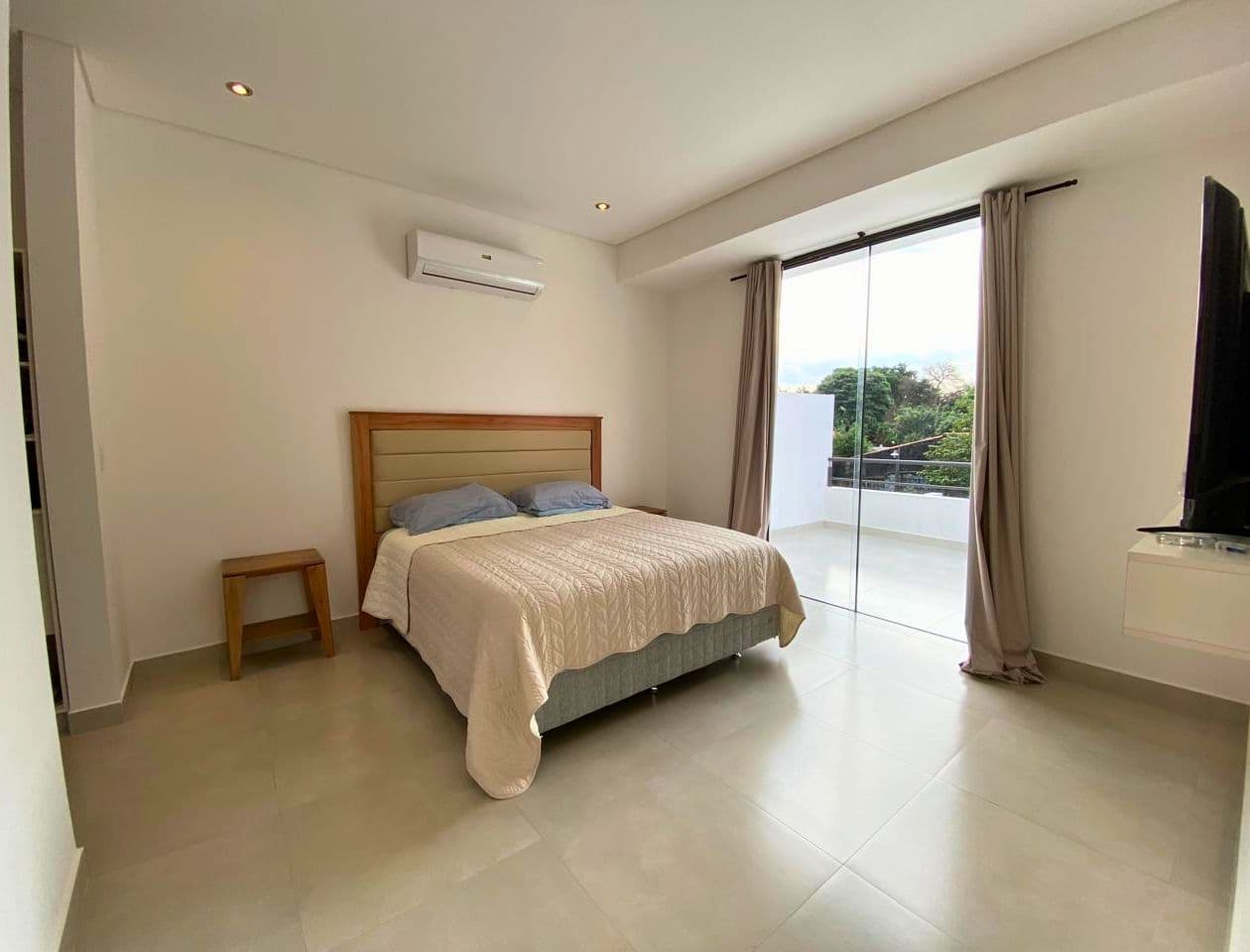 Residencia de 5 habitaciónes con Piscina en Luque Primer Barrio, foto 5