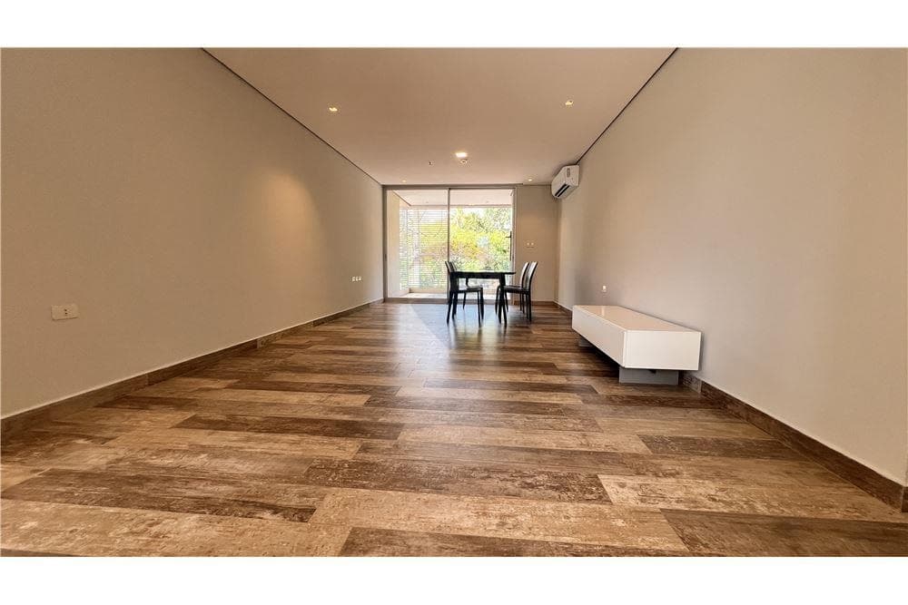 Amplio dpto 3 hab suite-Villa Morra, foto 1