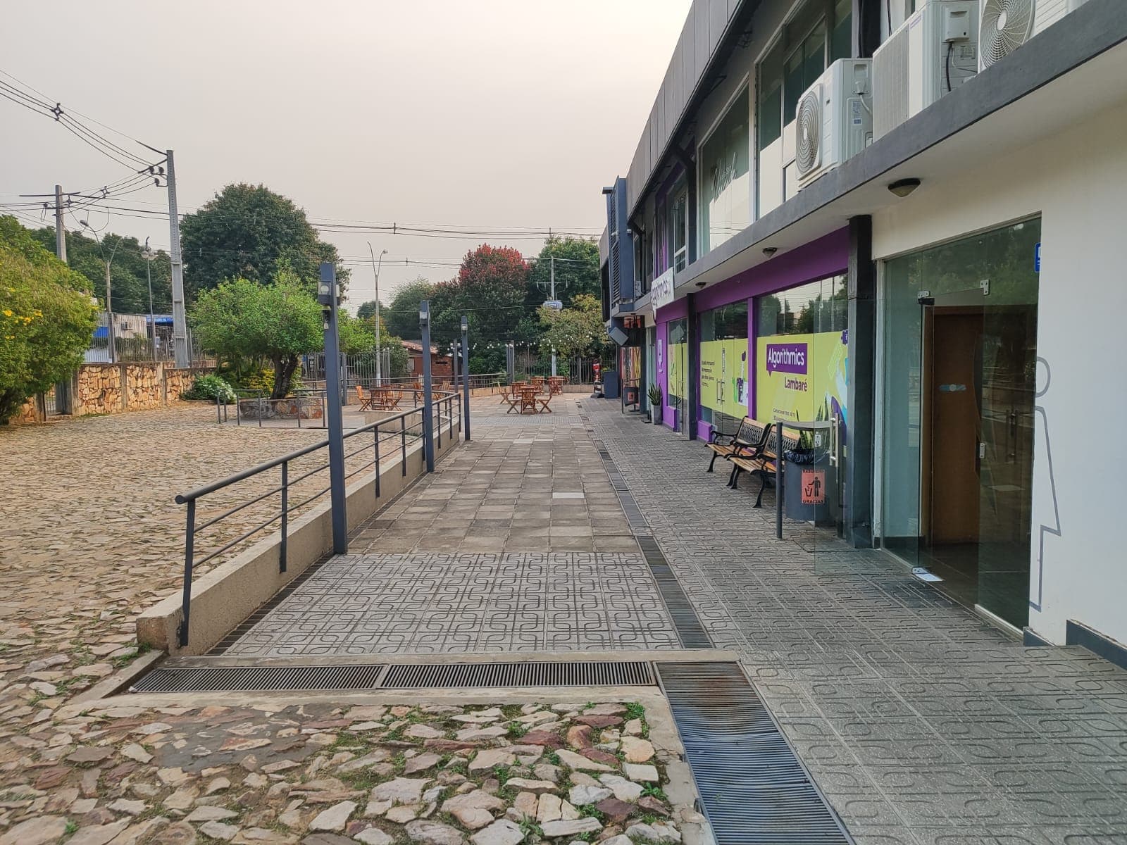 En venta paseo comercial generando renta — foto 4