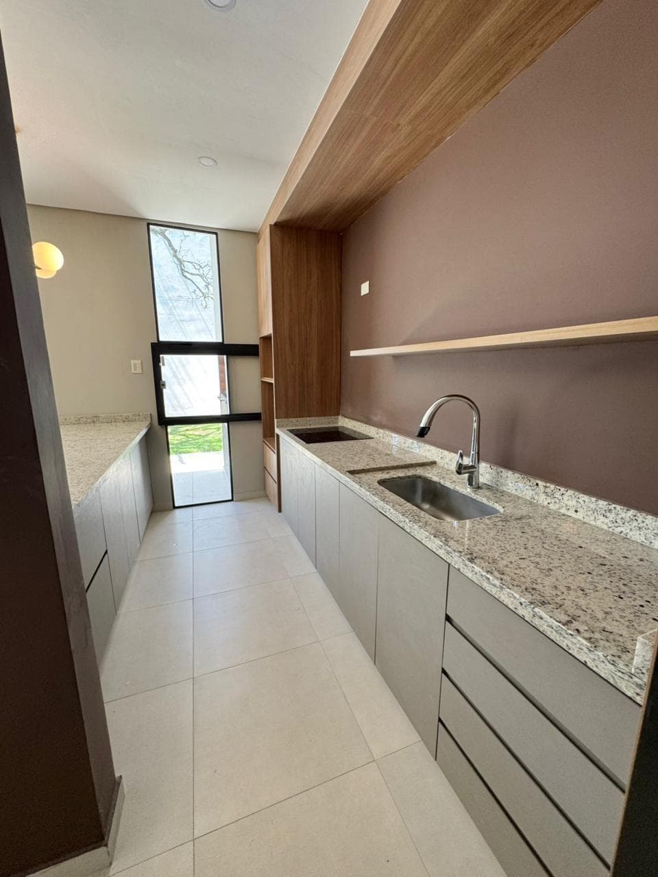Duplex- condominio en barrio américa, detrás de la conmebol, foto 5