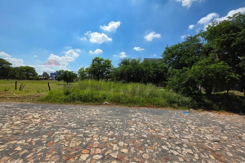 Terreno en venta – Loma Pyta, foto 2
