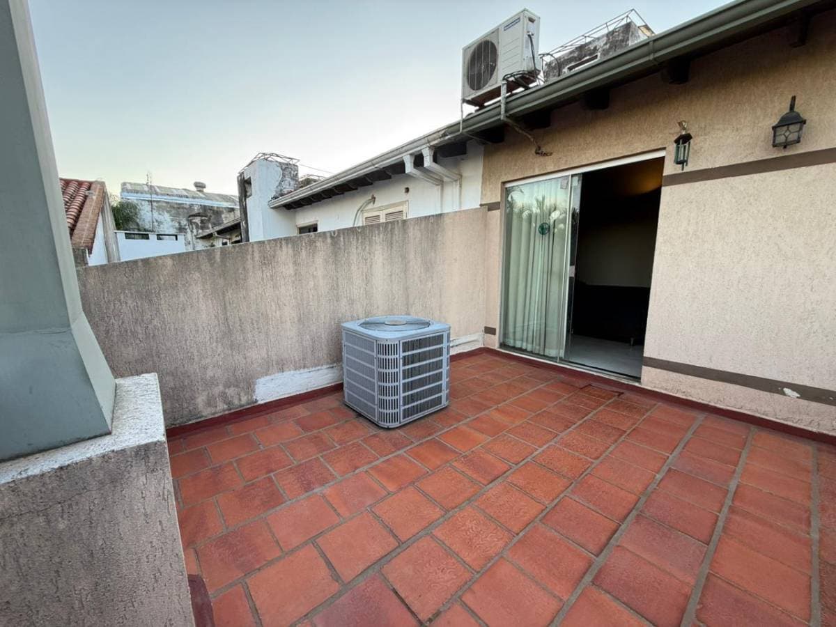 Amplio dúplex semi amoblado de 250 m² en Trinidad — foto 4