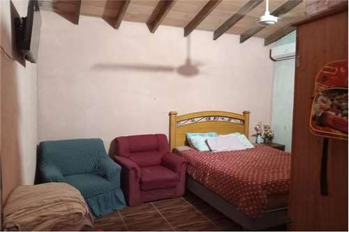 Casa-Venta-Wenceslao Martinez - Luque Yukyry, Luque, Central, foto 4