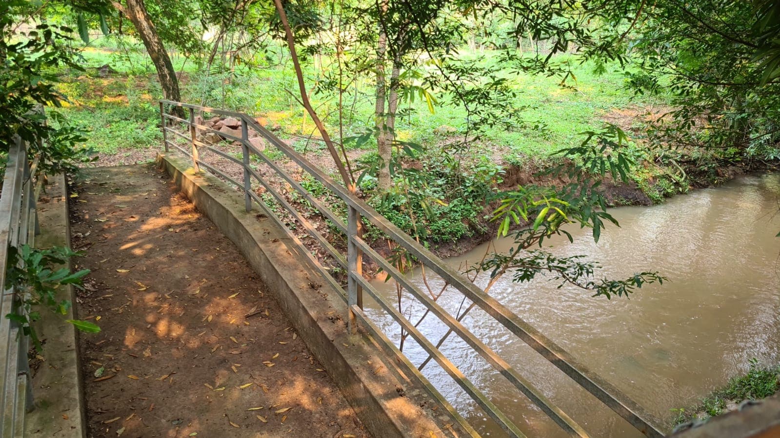 Terreno en mbatovi, foto 1