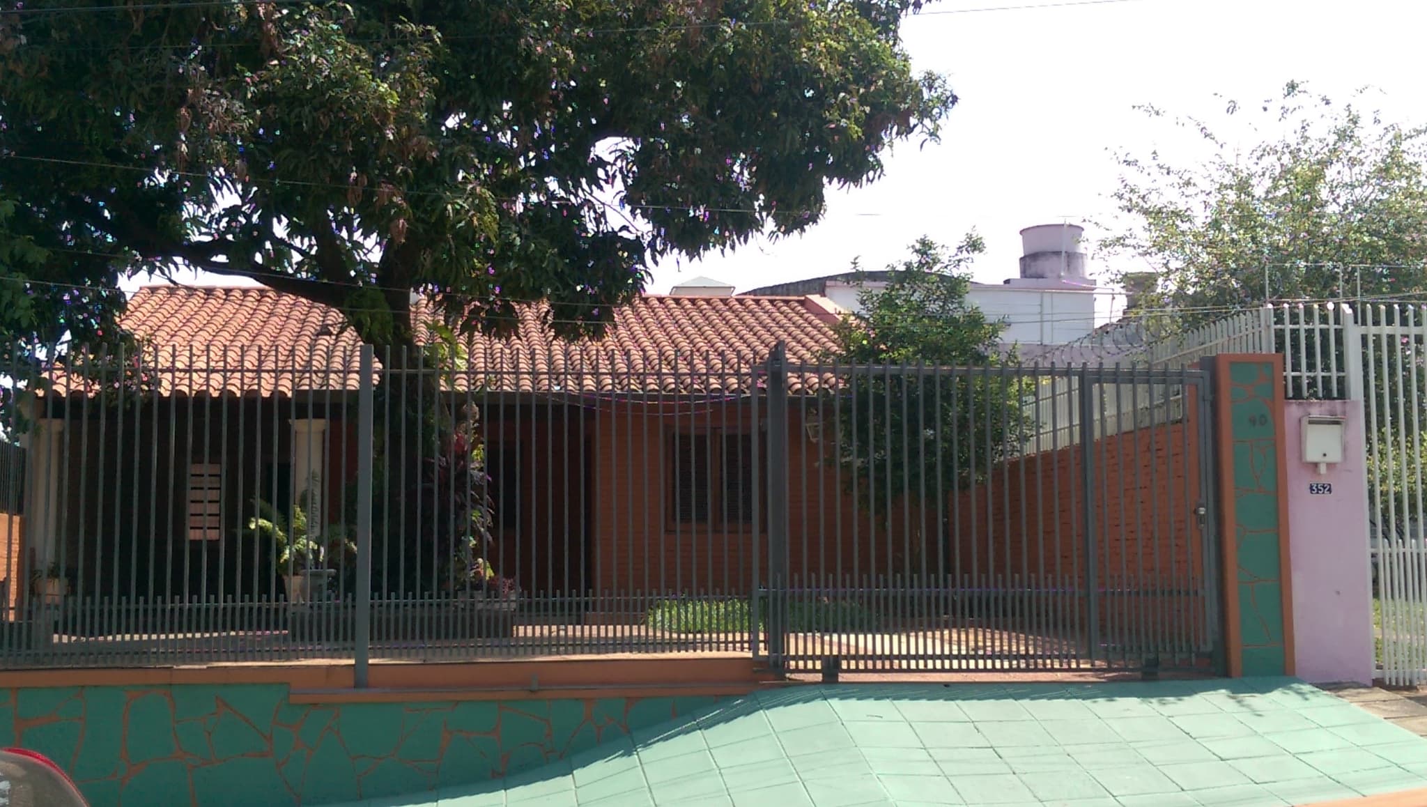 Residencia en barrio obrero