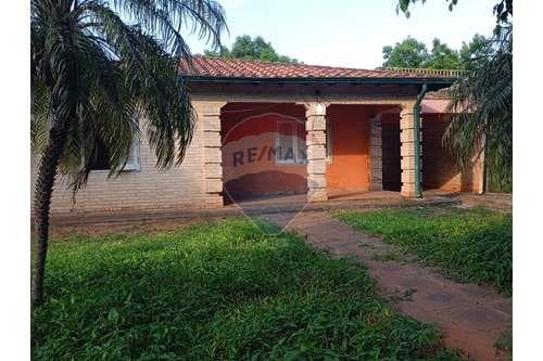 Casa en venta, central ypane