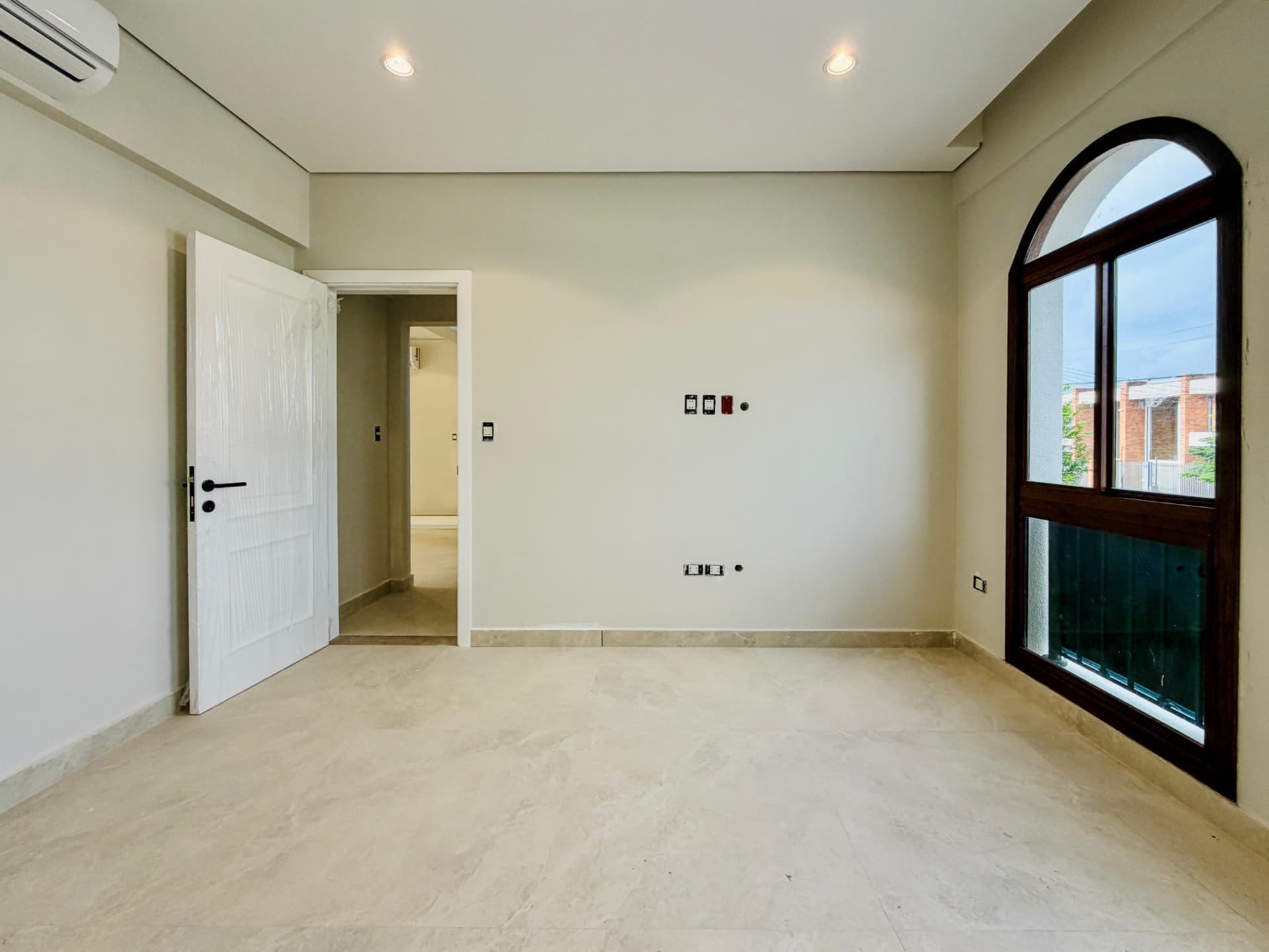 preciosa residencia a ESTRENAR en el barrio Mburucuyá!, foto 2