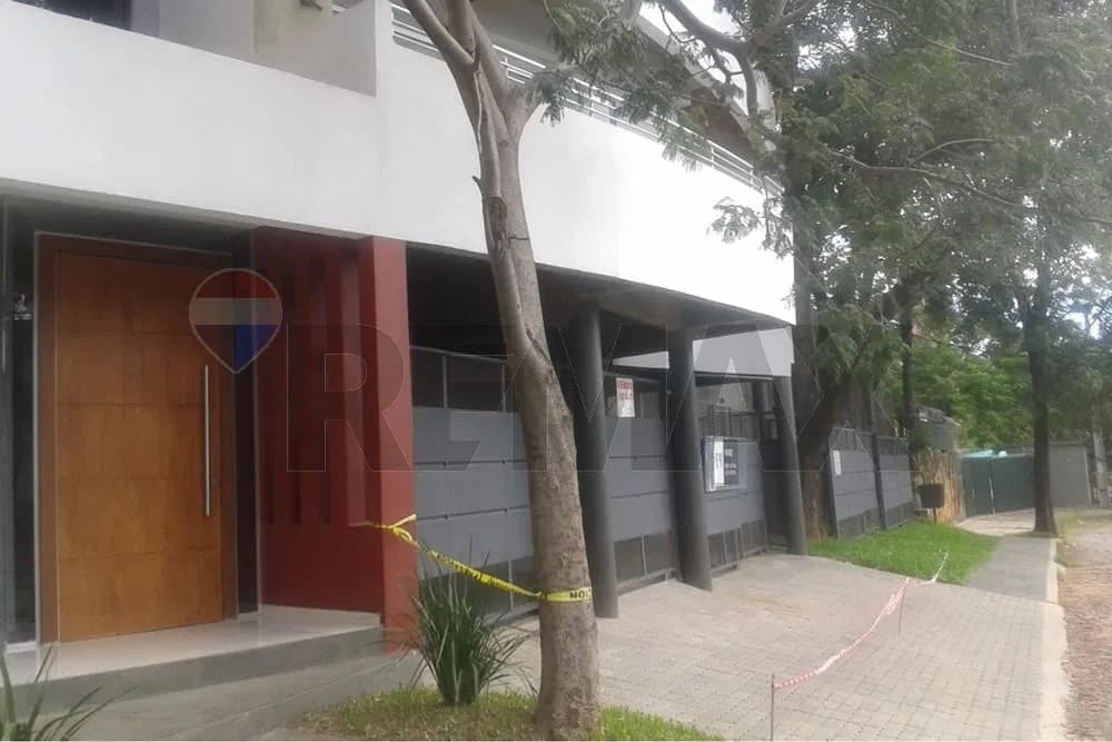 Dpto. 1 d. - Las Lomas: 64 m² en PB c/cochera