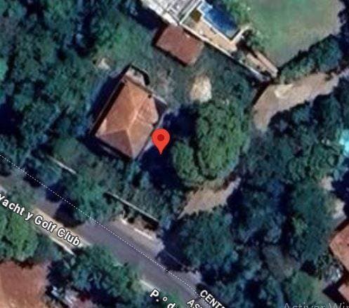Vendo amplio terreno zona yacht
