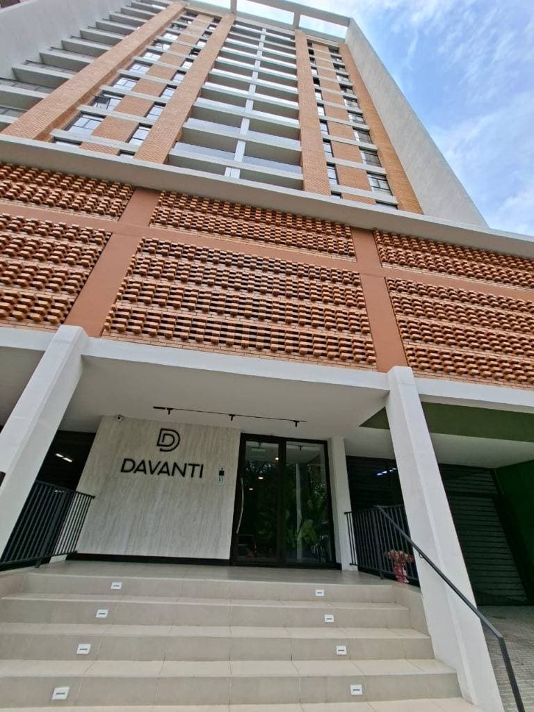 Alquilo departamento amoblado en edificio davanti