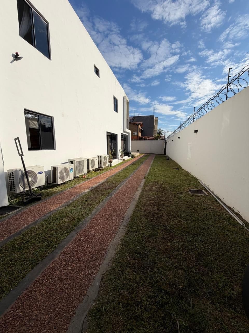 Hemrosa residencia en la ciudad de lambare, foto 3