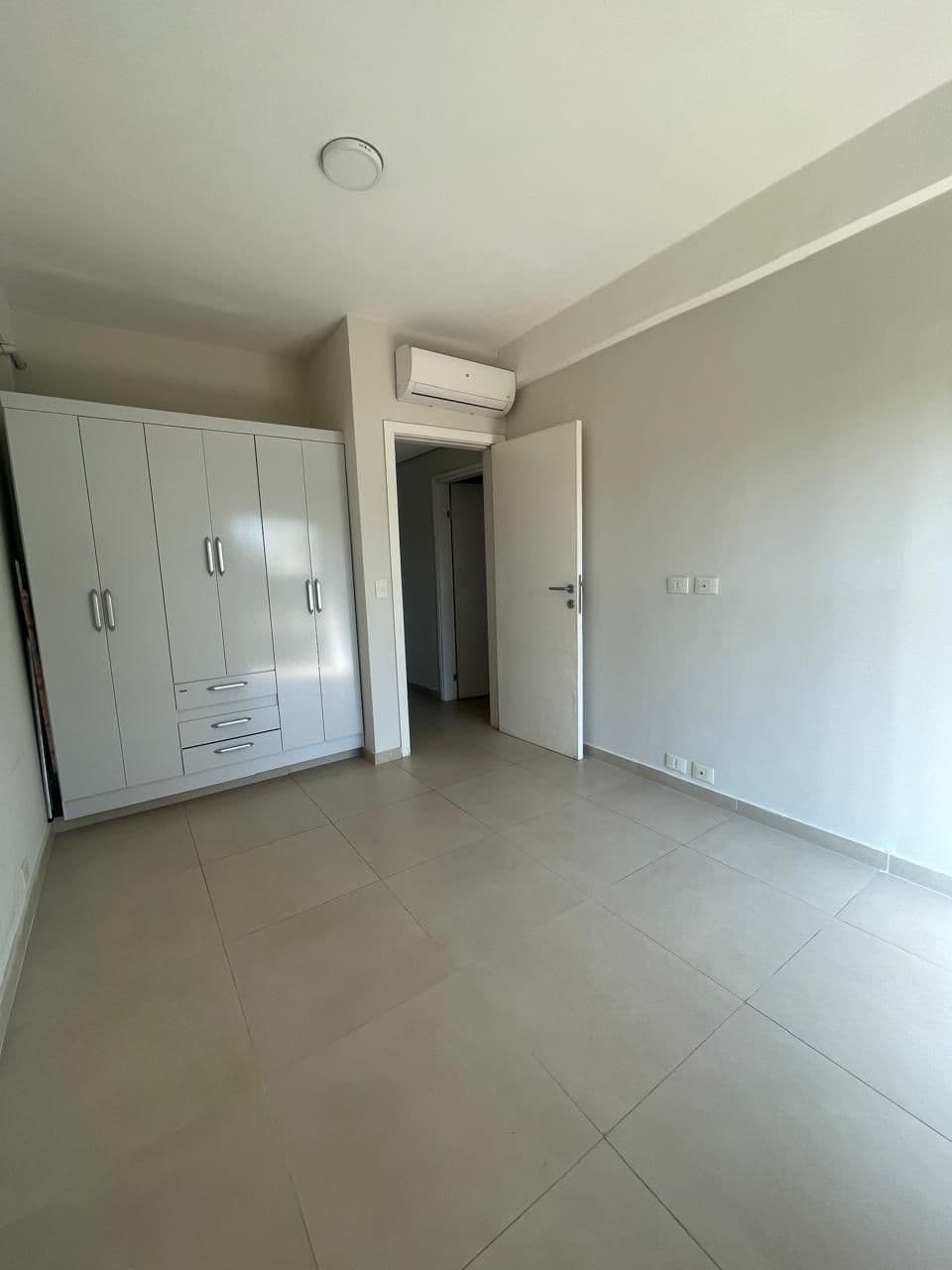 Vebndo departamento en barrio Herrera, foto 1