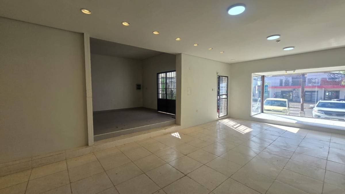 LOCAL EN VENTA. ZONA, Avda. Gral Santos 998 Ciudad Nueva, Asunción, foto 2