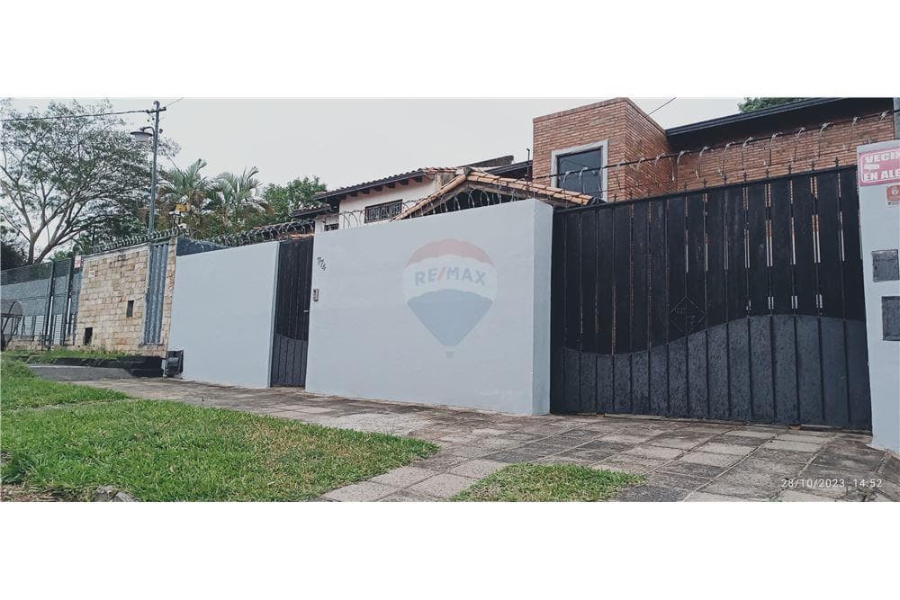 de Amplia Casa - Zona el Pueblo Lambaré — foto 2
