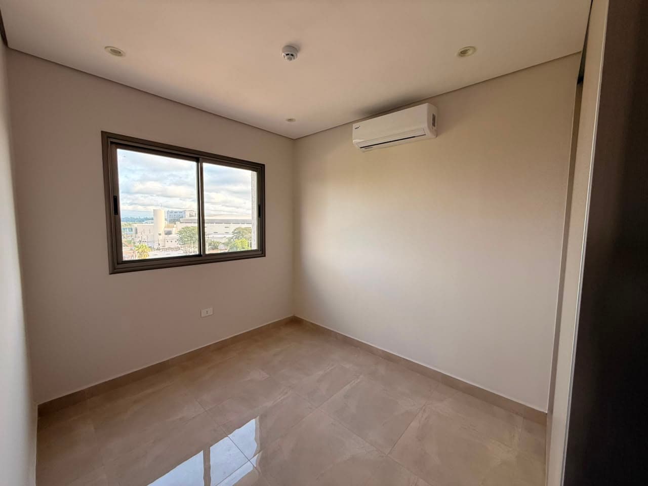 Departamento de 2 habitaciones en zona conmebol, foto 5